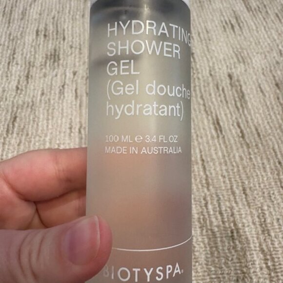 Biotyspa Hydrating Shower Gel - Picture 1 of 2